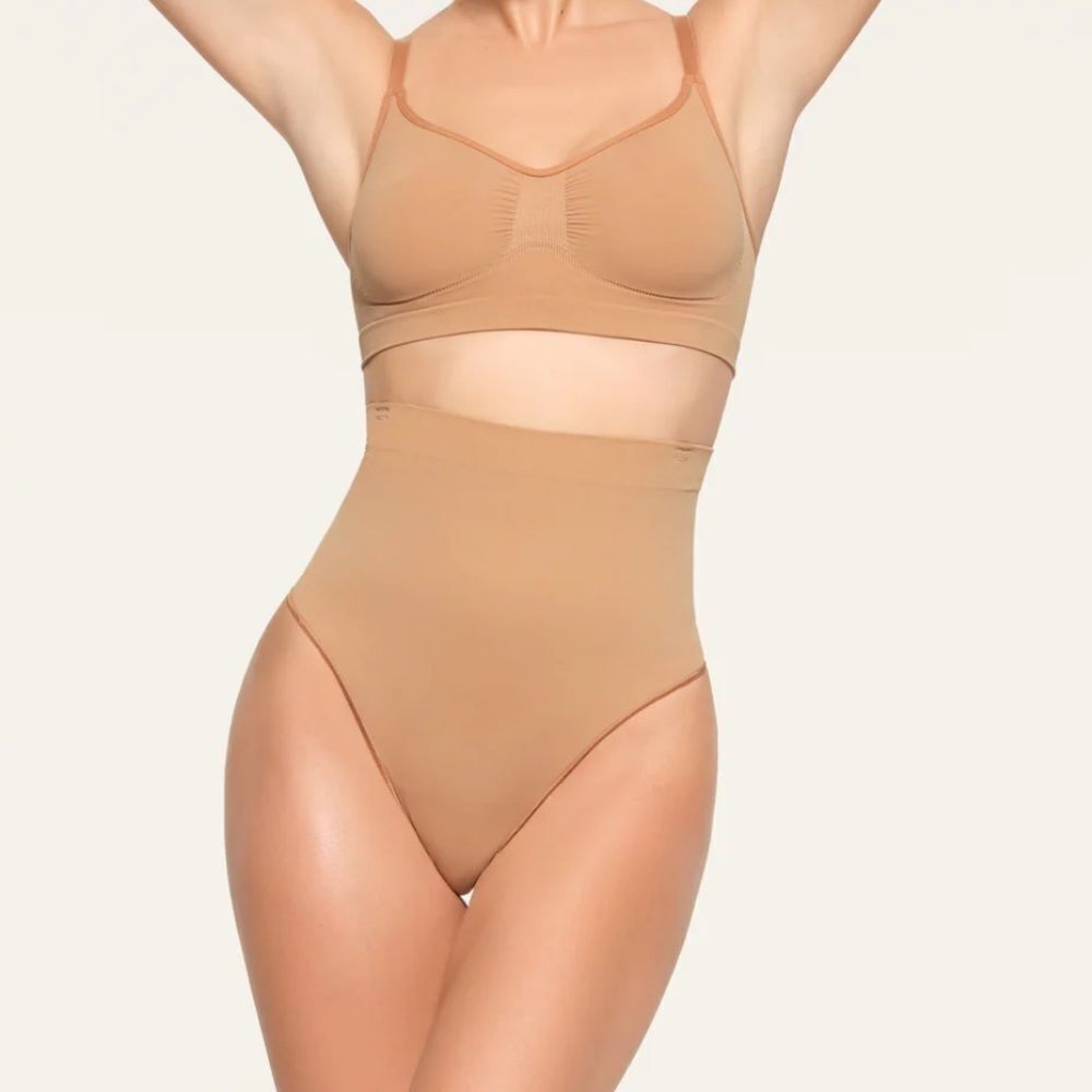 Skims Core HIGH-WAISTED THONG‎ Sand Large NWT in packaging